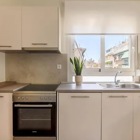 Koukaki 2br By Upstreet